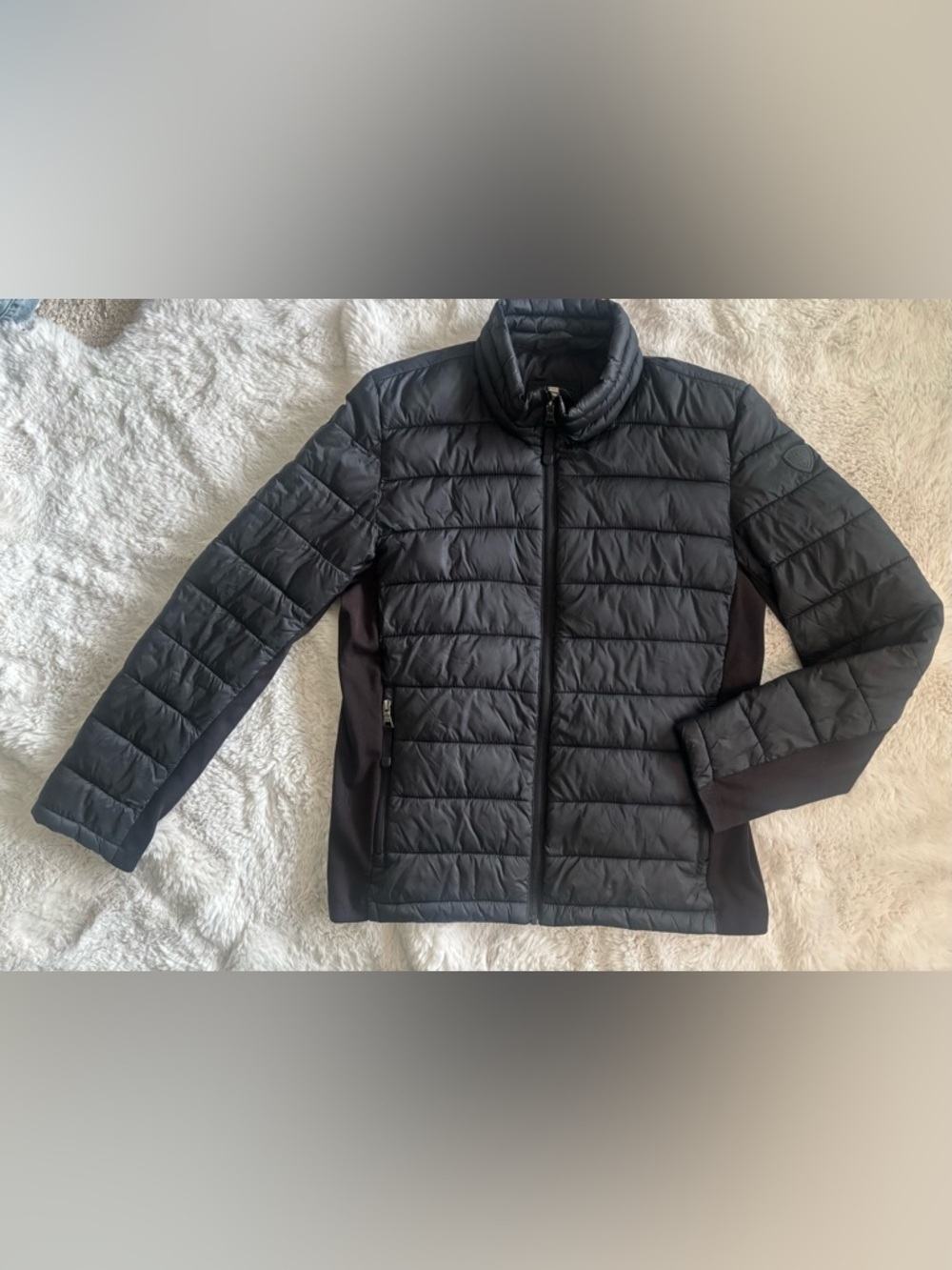 Guess Black Puffer Jacket Size: Medium